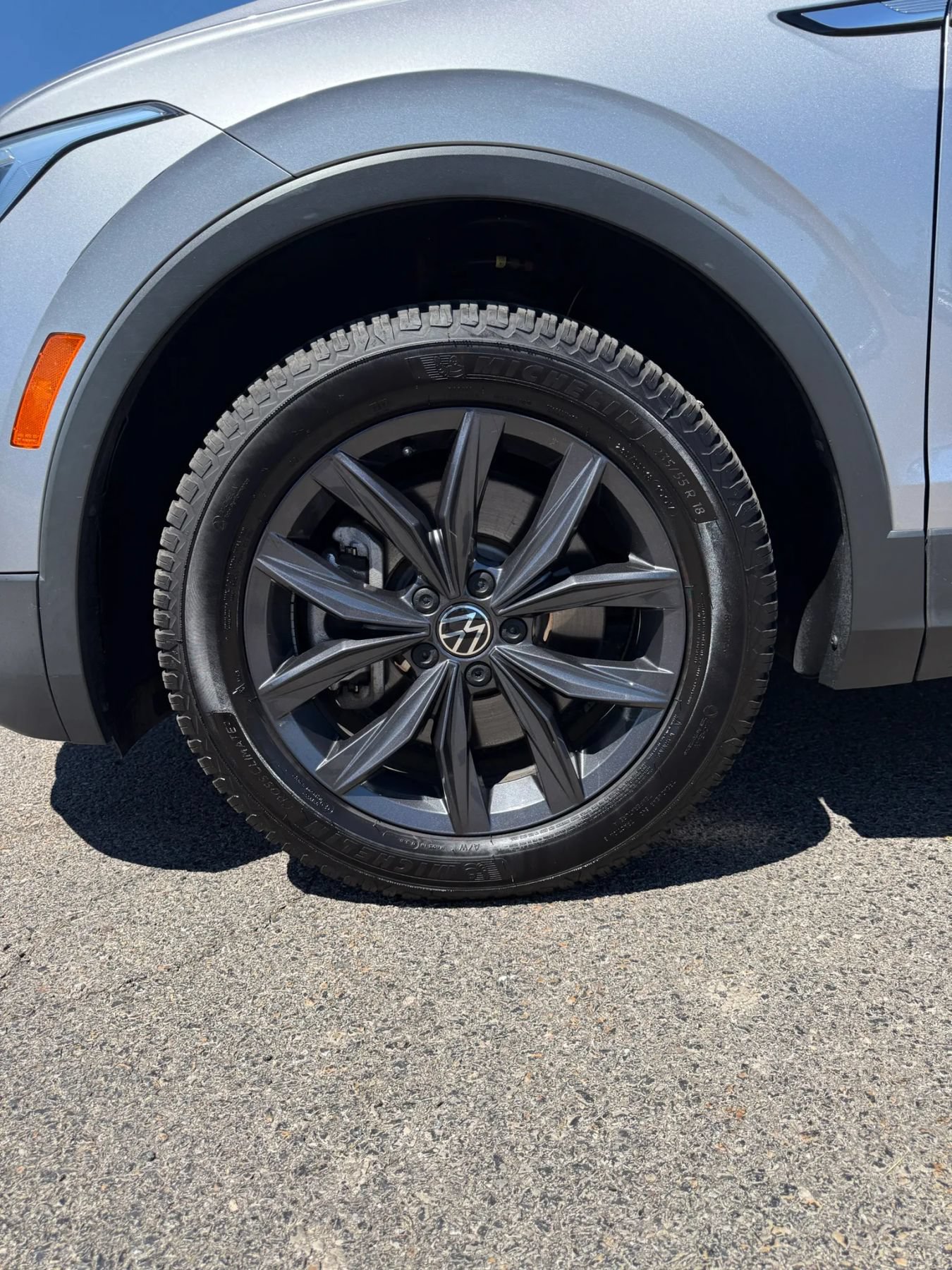 Used 2022 Volkswagen Tiguan SE AWD/4WD image 31