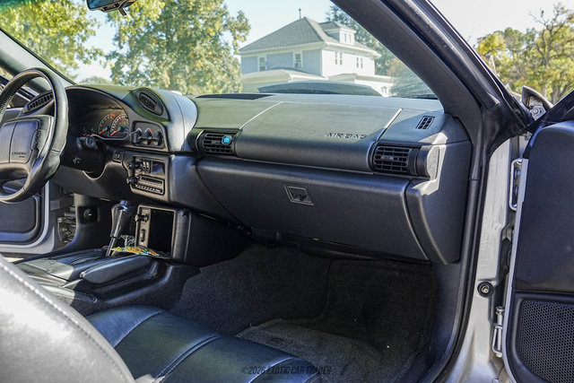 Used 1995 Chevrolet Camaro Z28 RWD image 36