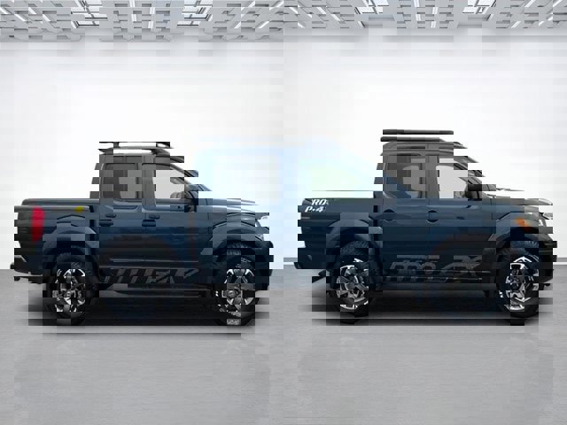 Used 2021 Nissan Frontier PRO-4X w/ Pro-4x Utility Package image 3