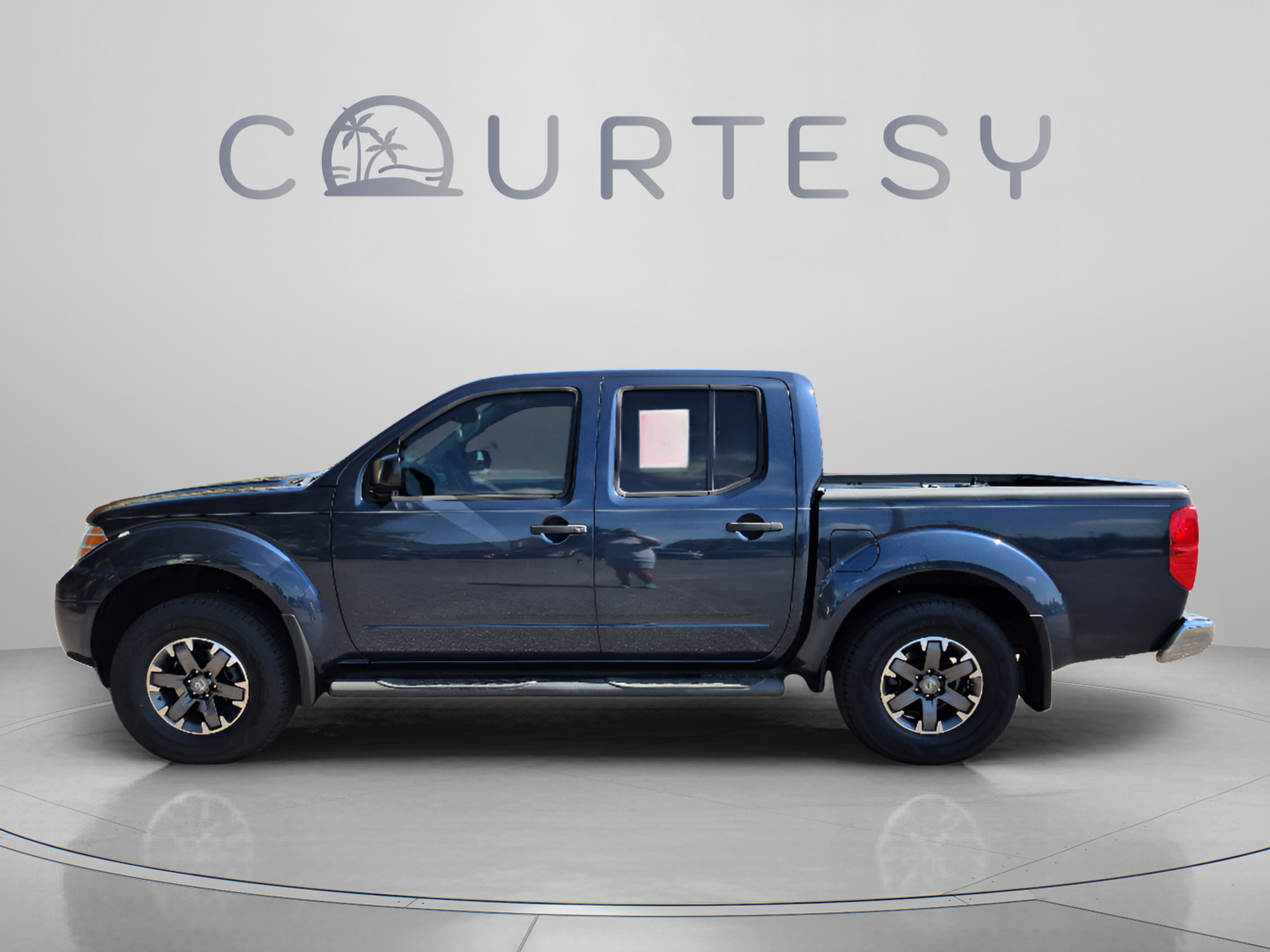 Used 2019 Nissan Frontier SV w/ Value Truck Package RWD image 2