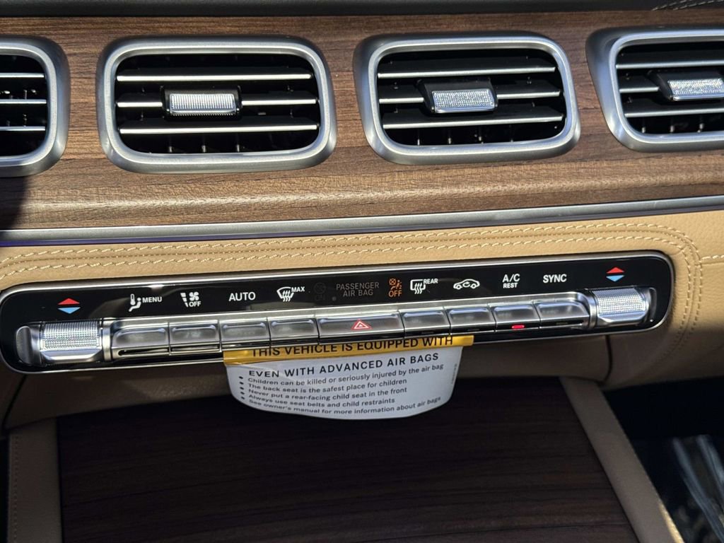 New 2026 Mercedes-Benz GLS 580 4MATIC image 25