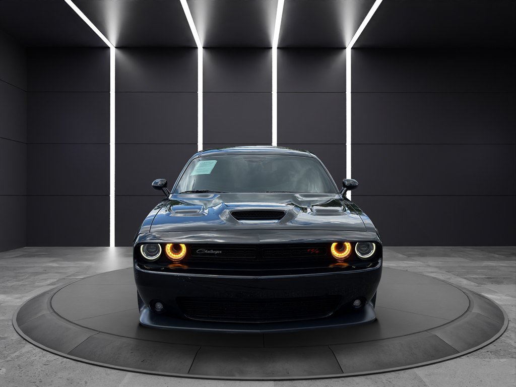 Used 2019 Dodge Challenger R/T Scat Pack RWD image 2