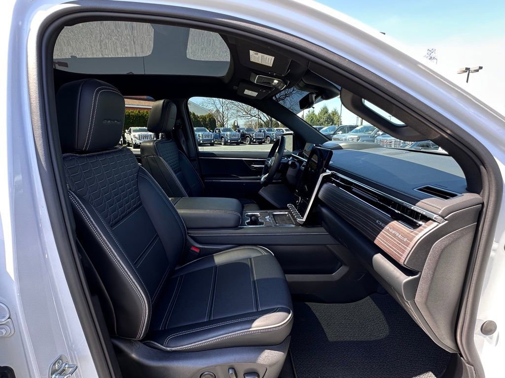 Used 2025 GMC Sierra EV Denali image 12