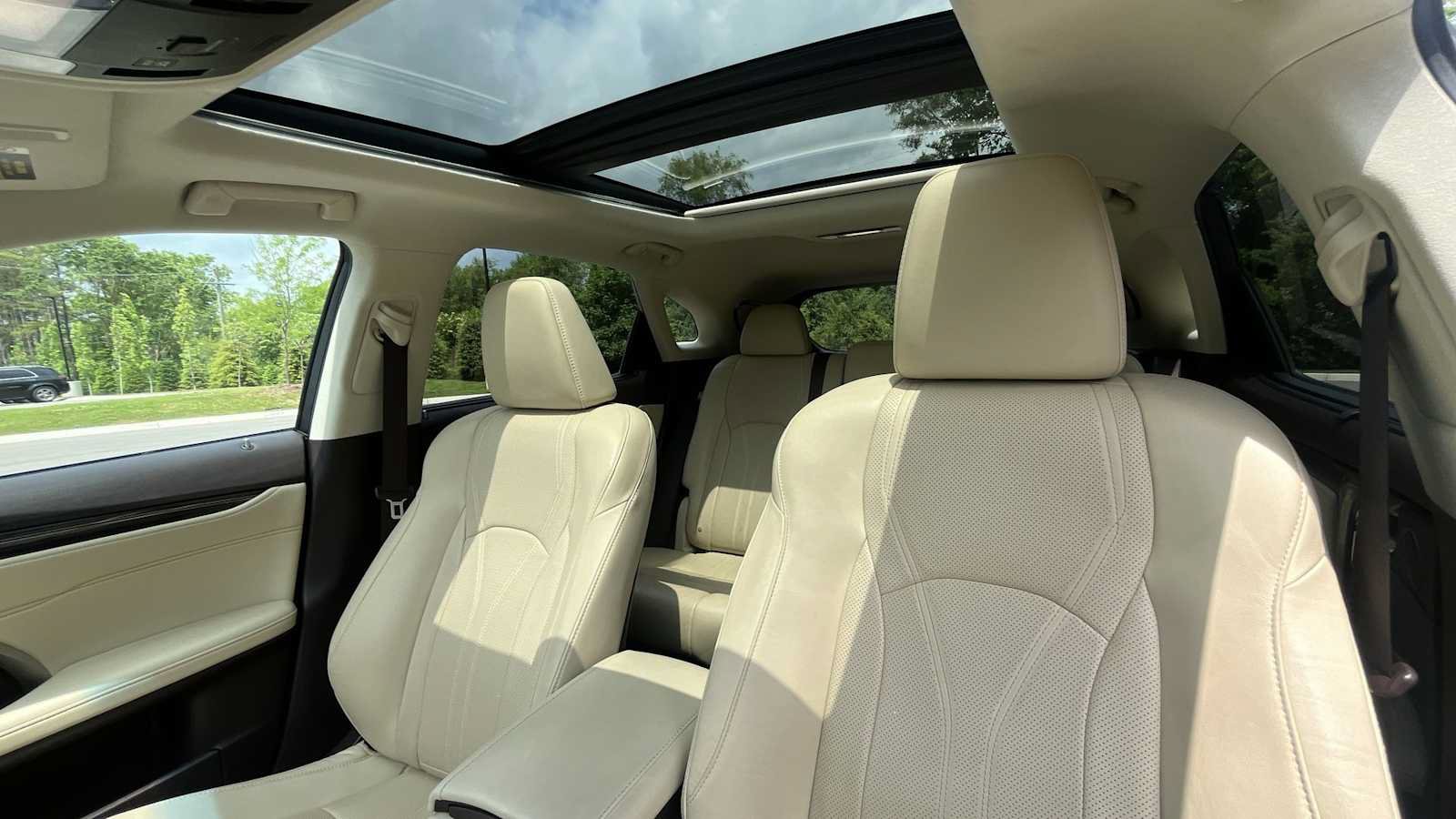 Used 2019 Lexus RX 450h AWD w/ Luxury Package image 10
