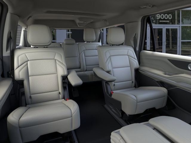 New 2026 Lincoln Navigator L Premier AWD/4WD image 11