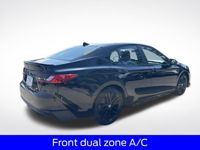 Used 2025 Toyota Camry SE image 9