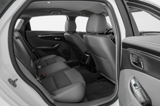 Used 2018 Chevrolet Impala LT image 32