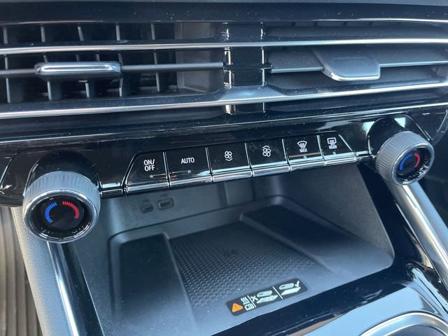 New 2026 Chevrolet Traverse LT w/ Midnight/Sport Edition AWD/4WD image 19