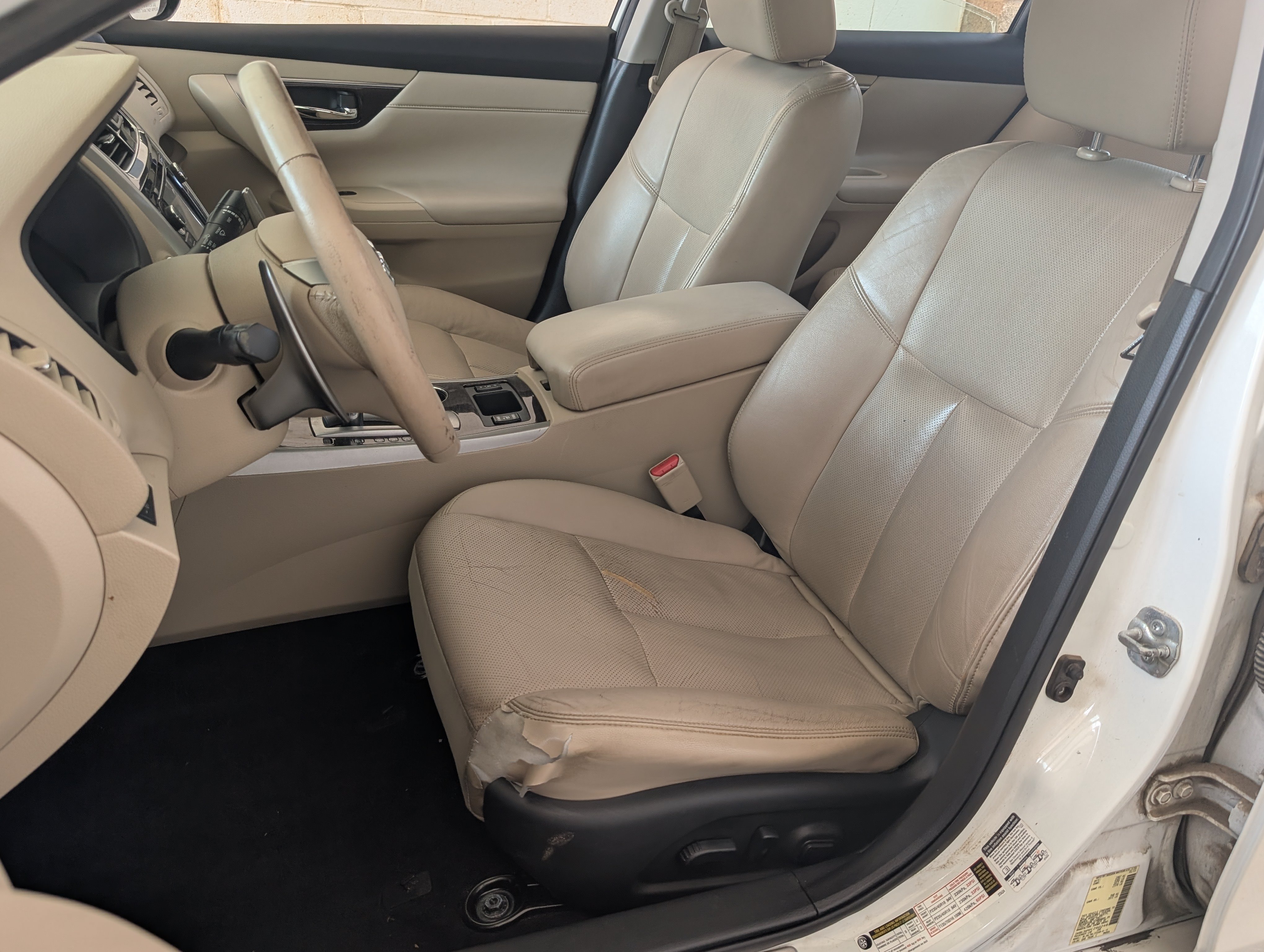 Used 2015 Nissan Altima 3.5 SL FWD image 17
