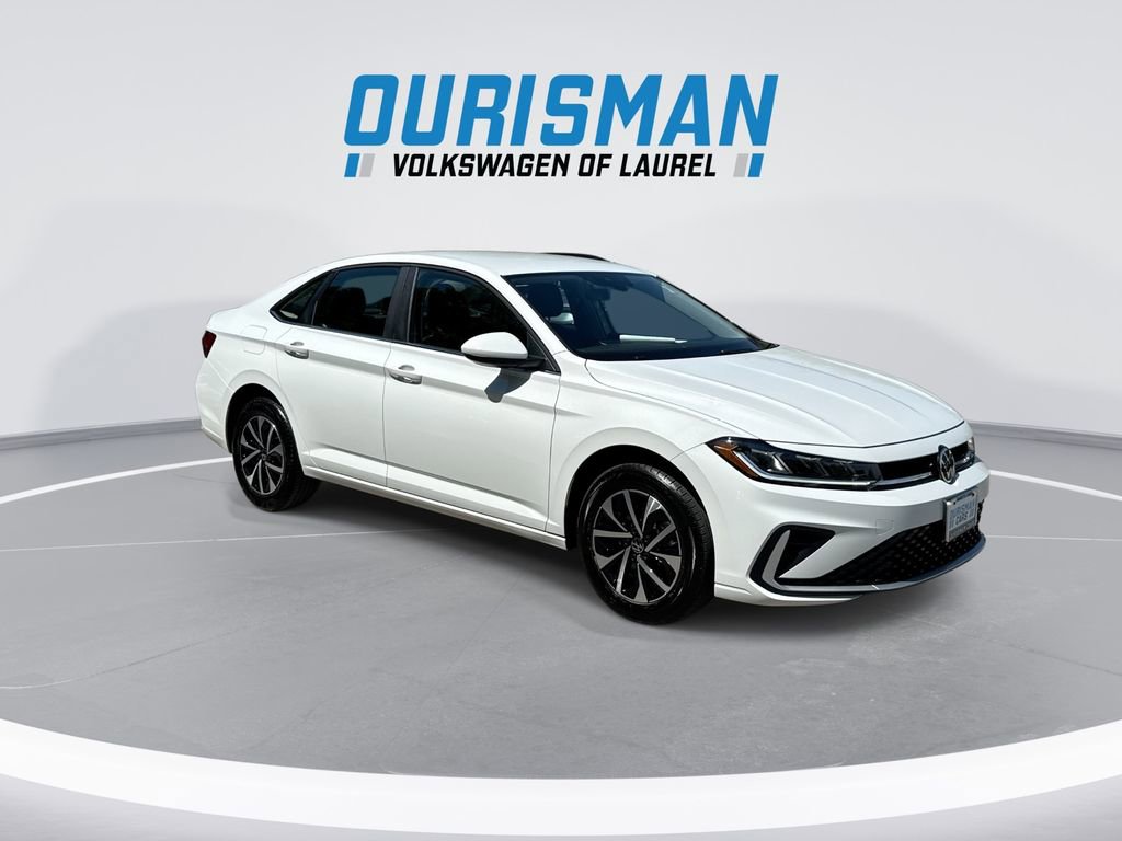 Used 2025 Volkswagen Jetta S FWD image 2