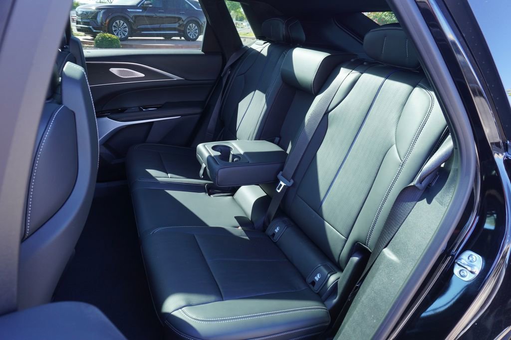 New 2026 Cadillac Lyriq V image 8