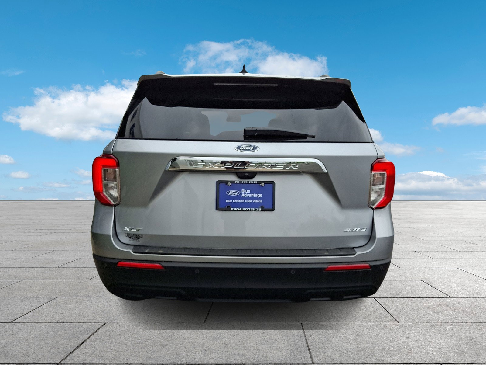 Certified 2023 Ford Explorer XLT image 5