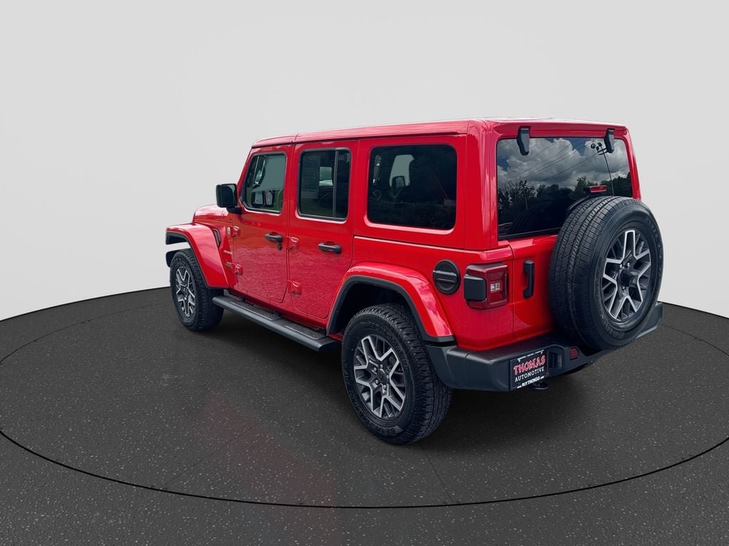 Used 2024 Jeep Wrangler Unlimited Sahara AWD/4WD image 6