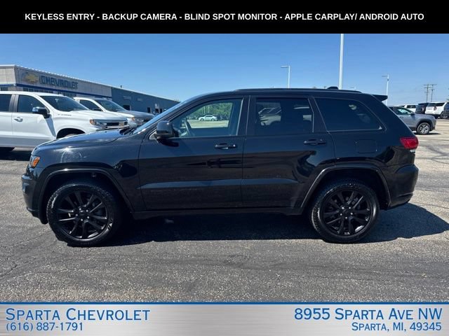 Used 2019 Jeep Grand Cherokee Altitude AWD/4WD image 6