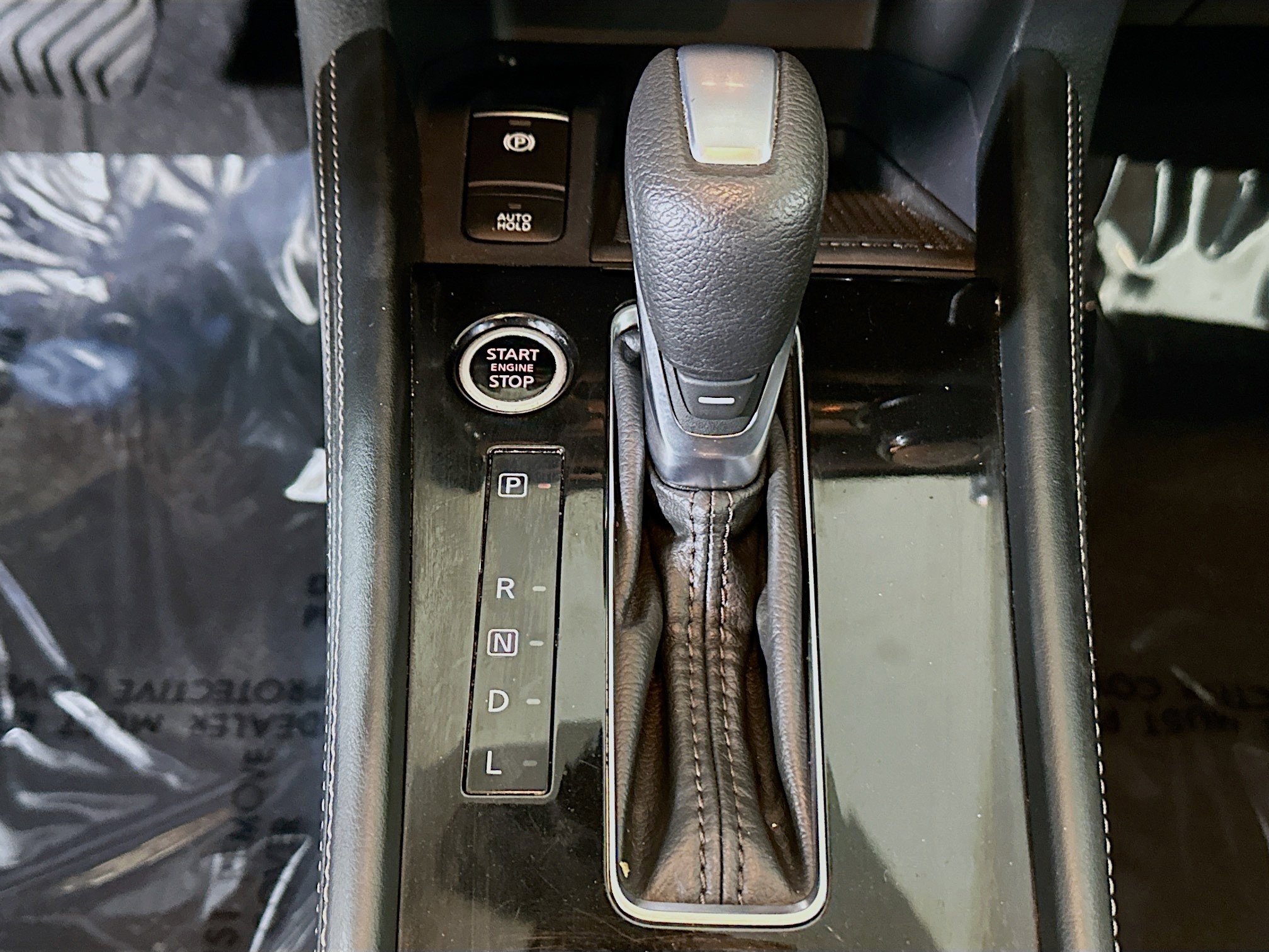 Used 2023 Nissan Kicks SR w/ SR Premium Package FWD image 21