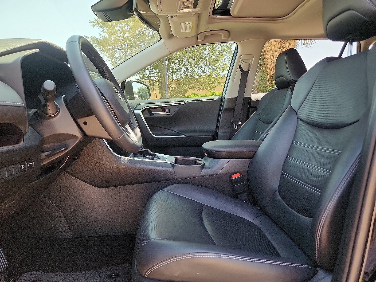 Used 2023 Toyota RAV4 Limited AWD/4WD image 12