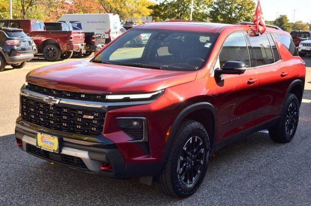 Used 2024 Chevrolet Traverse Z71 w/ Enhanced Driving Package image 4