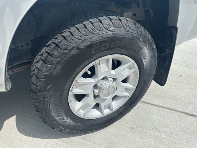 Used 2014 Toyota Tacoma PreRunner w/ SR5 Package RWD image 11