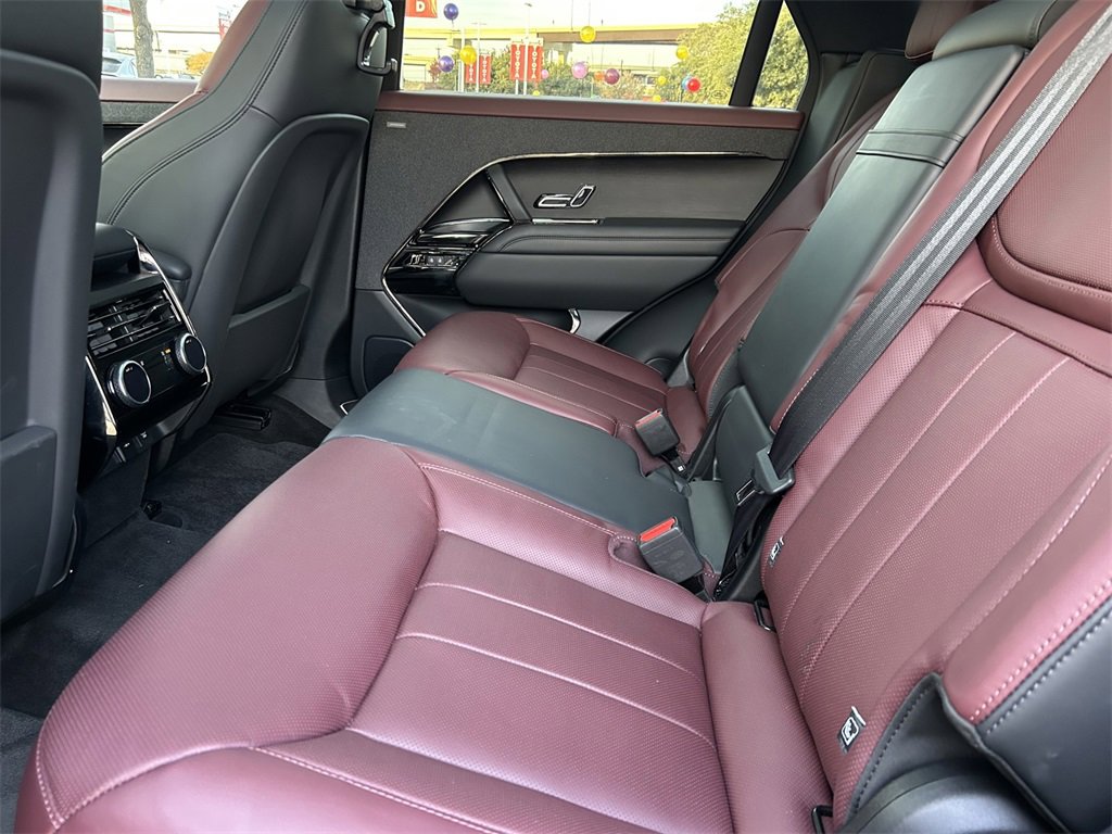 Used 2024 Land Rover Range Rover Sport Dynamic SE image 17
