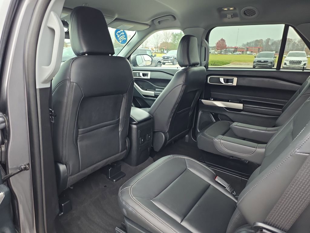 Used 2023 Ford Explorer XLT w/ Equipment Group 202A image 29