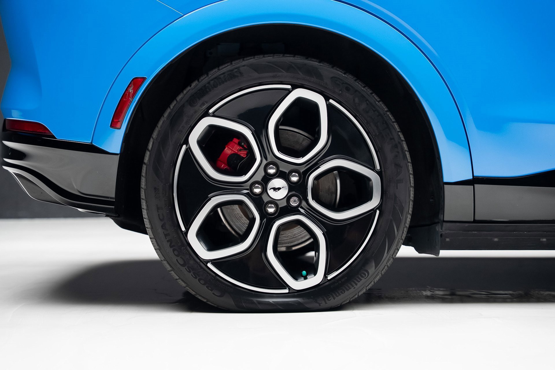 Used 2021 Ford Mustang Mach-E GT image 35