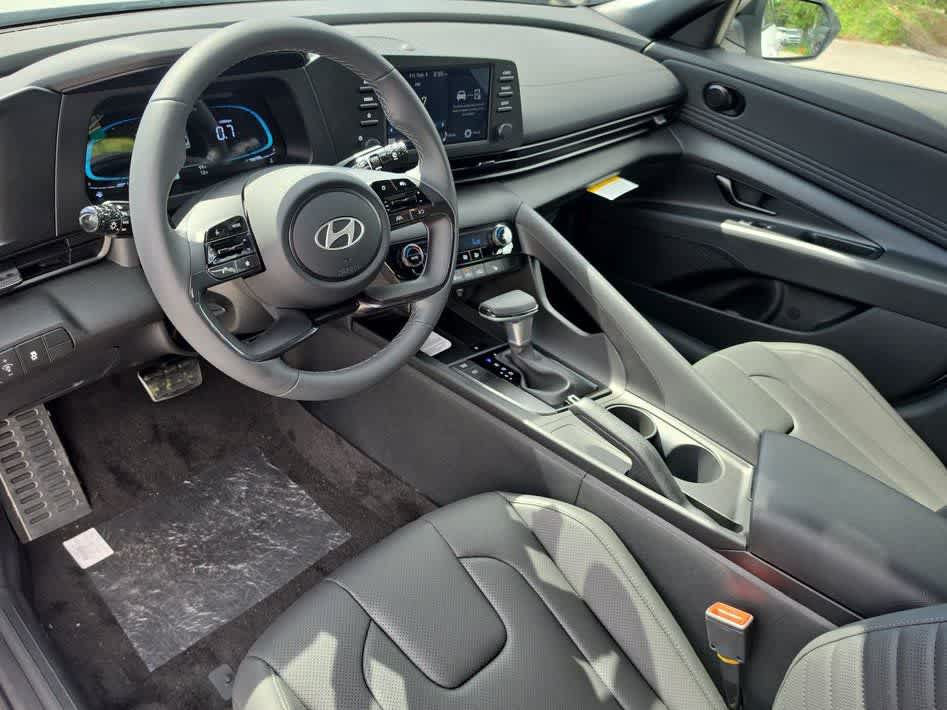 New 2026 Hyundai Elantra SEL Sport FWD image 15