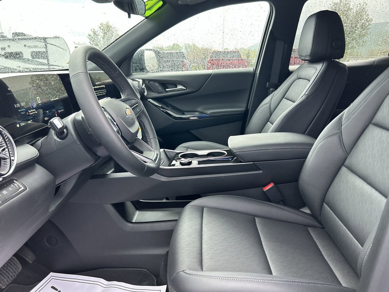 New 2026 Chevrolet Equinox LT w/ Convenience Package II AWD/4WD image 21