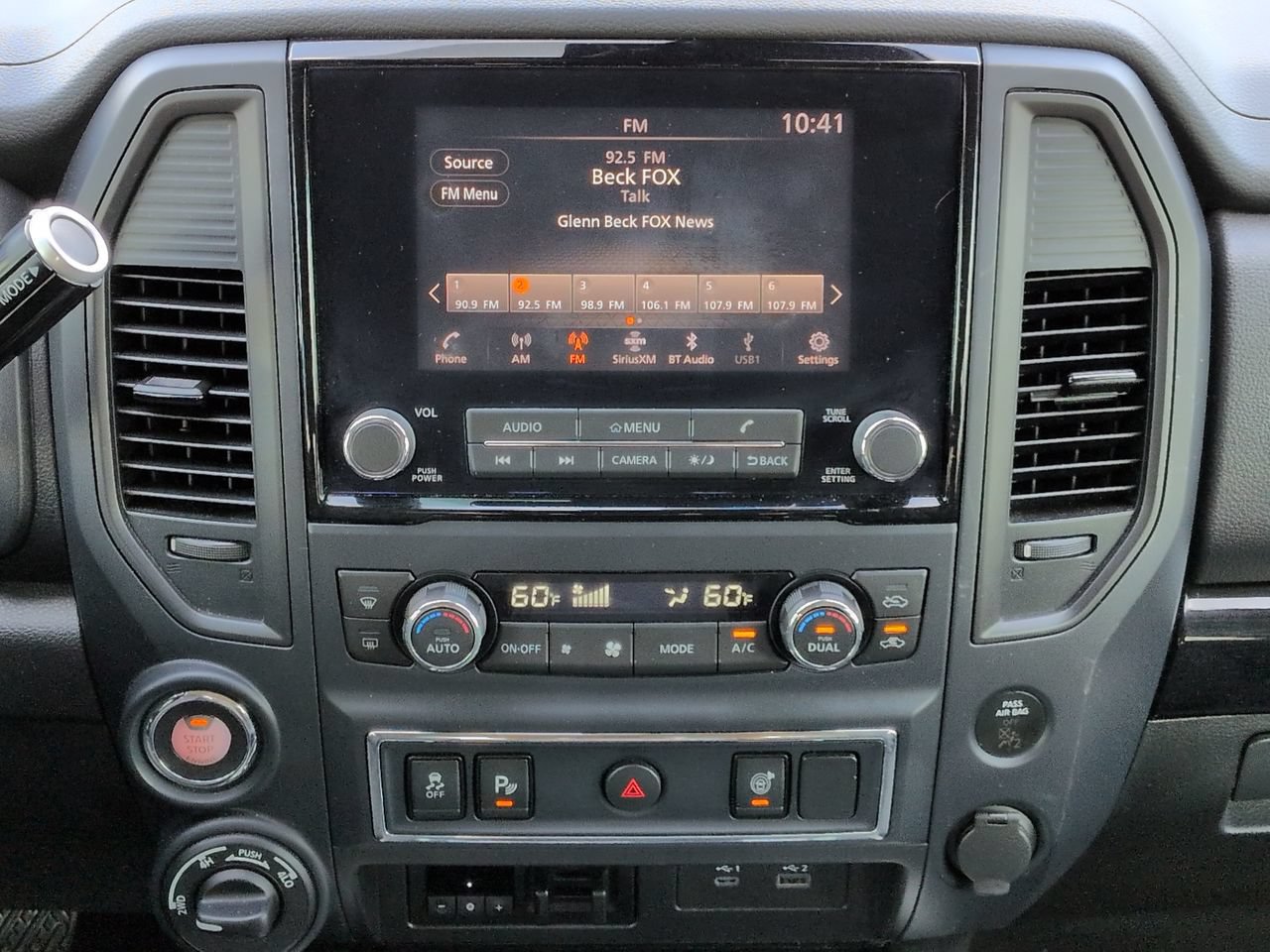 Used 2023 Nissan Titan SV w/ SV Convenience Package AWD/4WD image 18