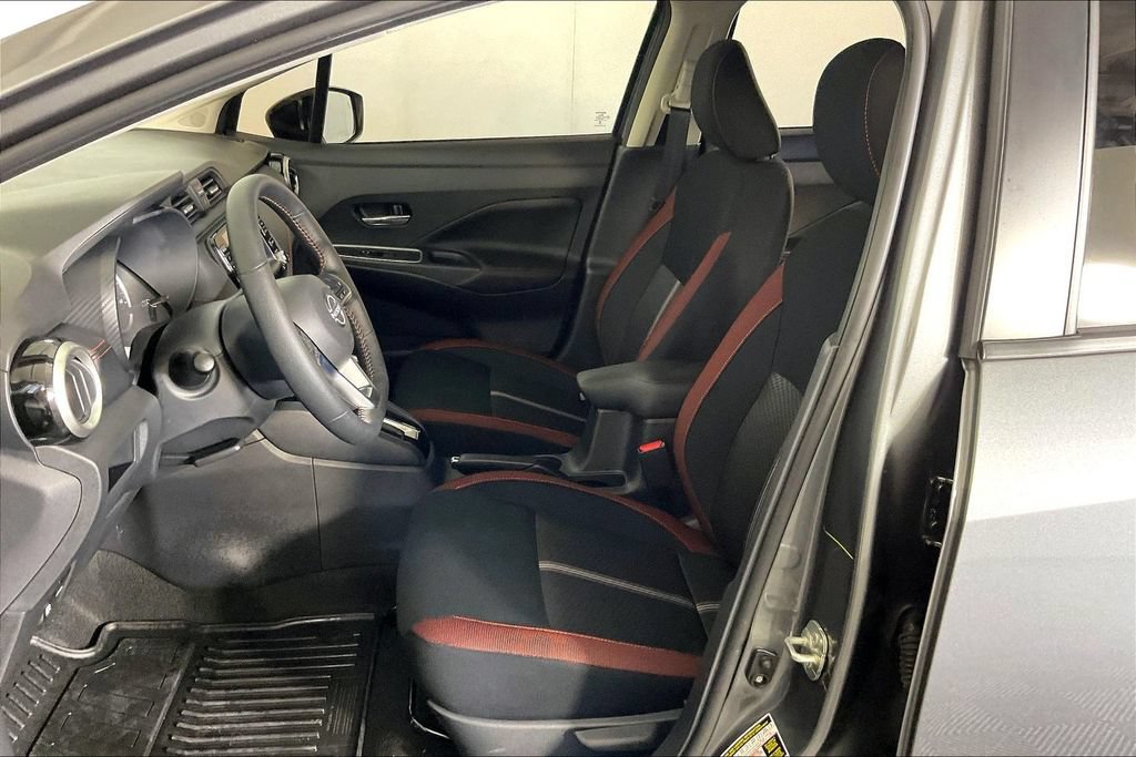 Used 2025 Nissan Versa SR w/ Trunk Package FWD image 30