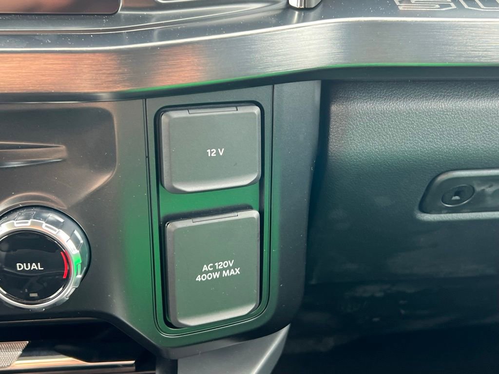 New 2025 Ford F250 Lariat image 31