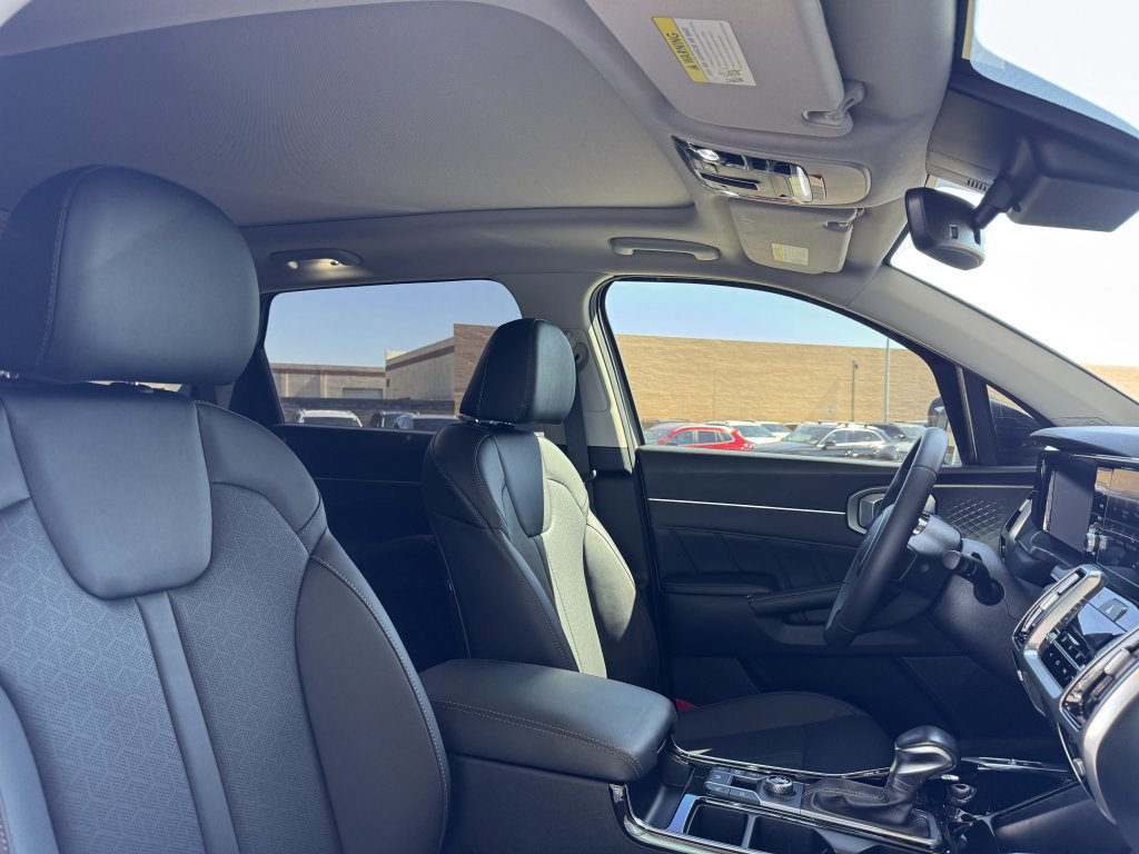 Used 2023 Kia Sorento SX FWD image 42