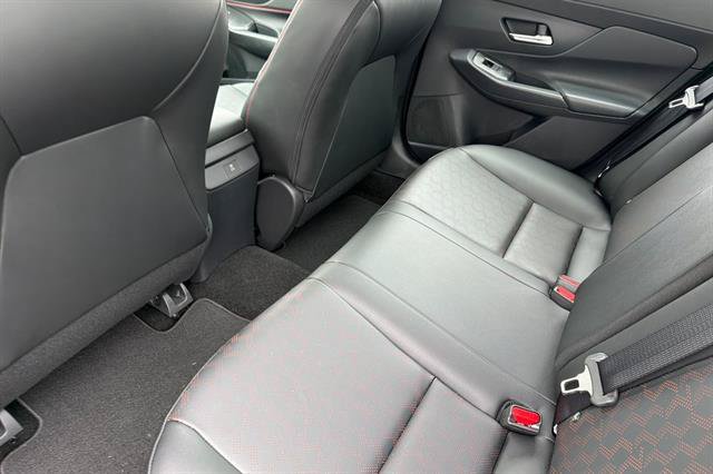 New 2027 Nissan Sentra SR w/ SR Premium Package FWD image 13