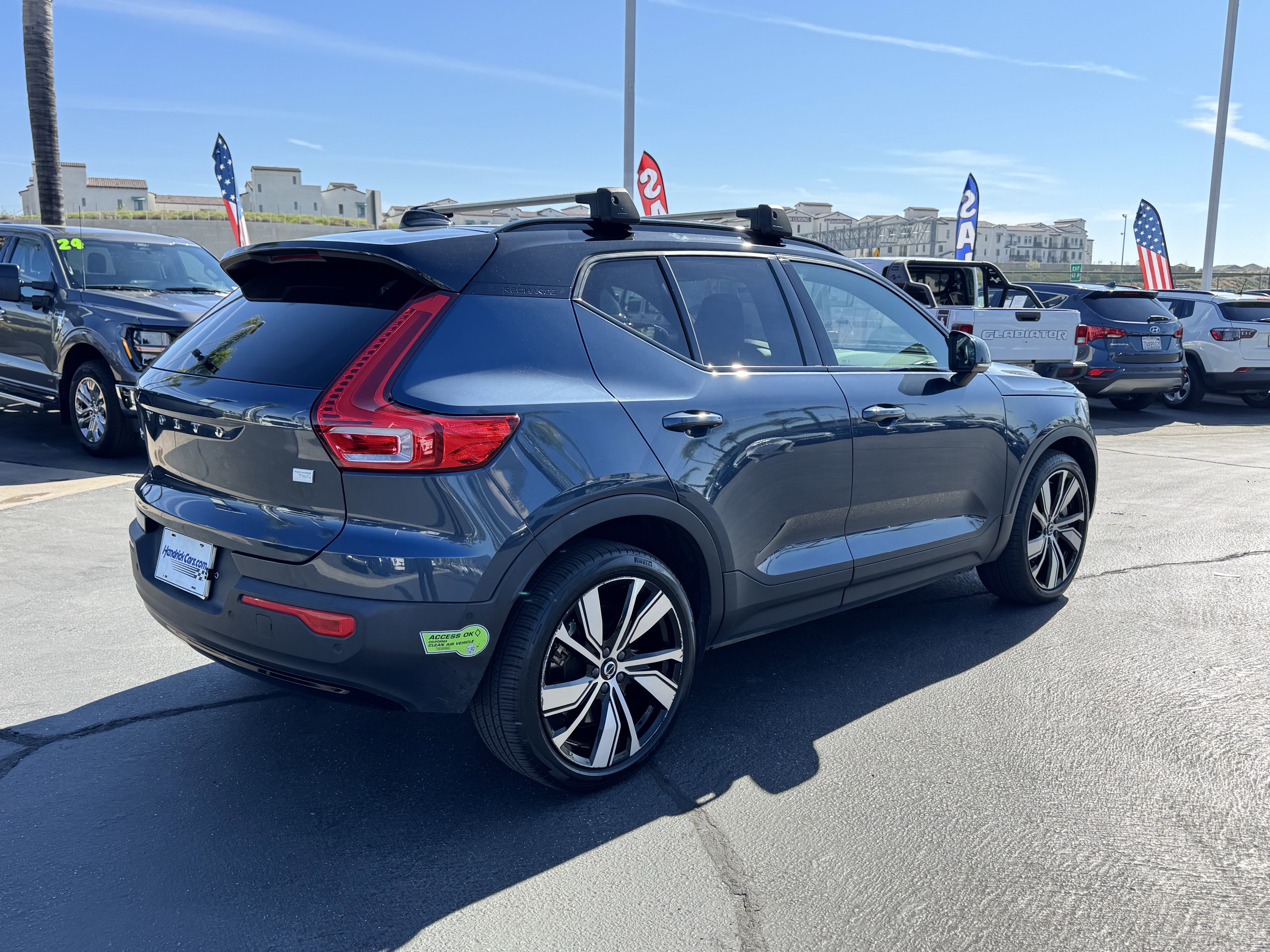 Used 2022 Volvo XC40 P8 Recharge Ultimate image 9