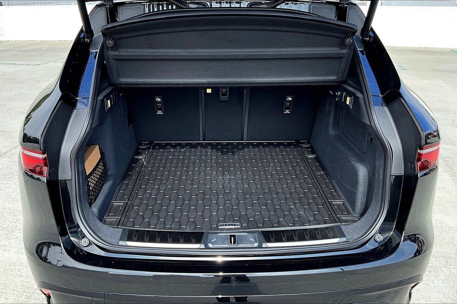 New 2026 Jaguar F-PACE R-Dynamic S image 12