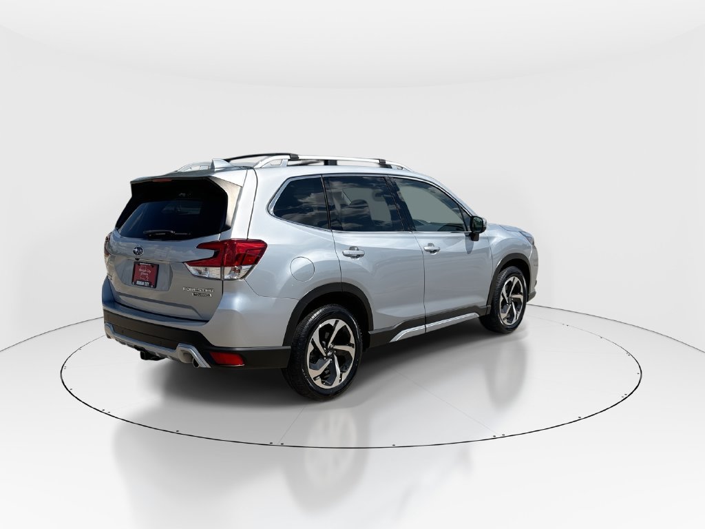 Used 2023 Subaru Forester Touring AWD/4WD image 8