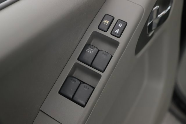 Used 2013 Nissan Frontier SV w/ SV Value Truck Pkg image 18