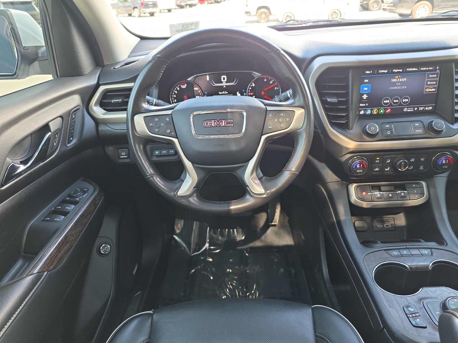 Used 2021 GMC Acadia Denali w/ Denali Ultimate Package AWD/4WD image 12
