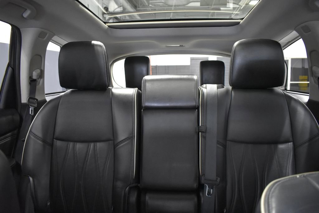 Used 2016 INFINITI QX60 Luxe w/ Deluxe Technology Package AWD/4WD image 32