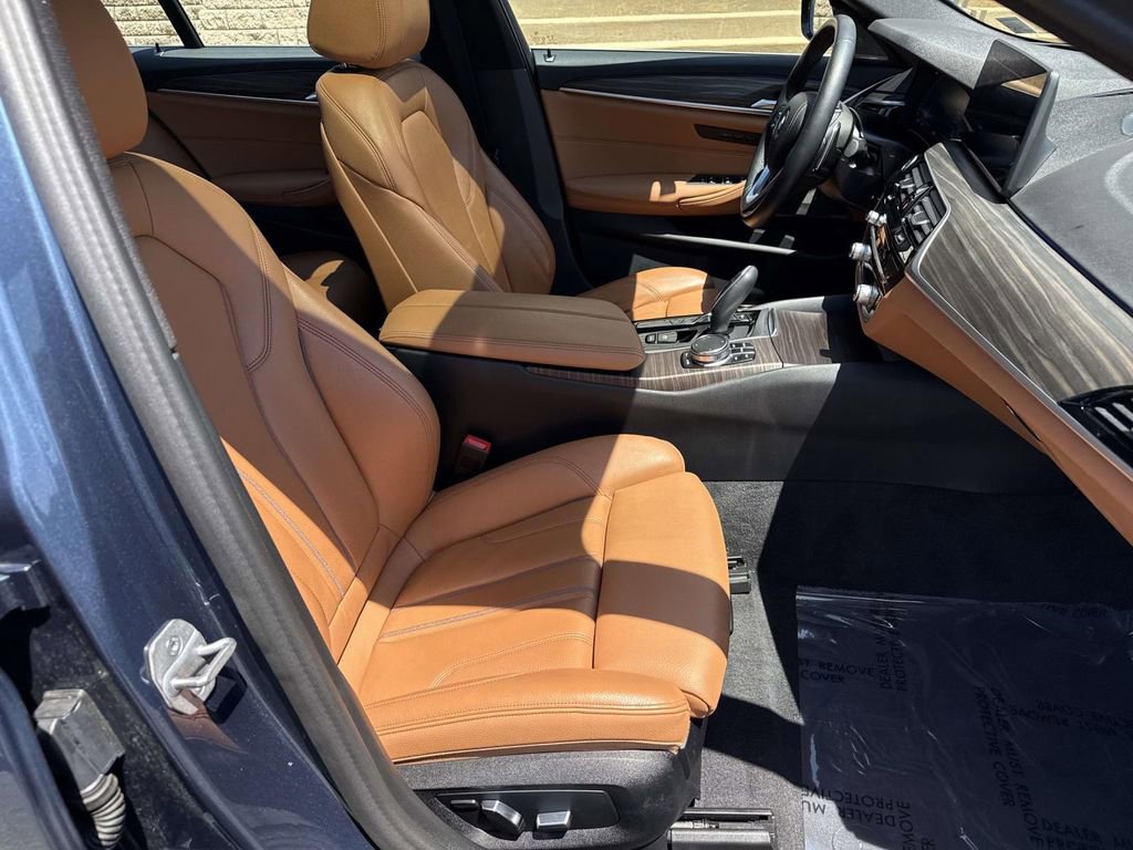 Used 2023 BMW 530e xDrive w/ Premium Package AWD/4WD image 7