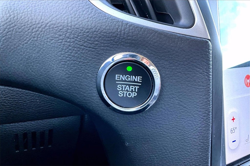 Used 2024 Ford Edge SEL image 28