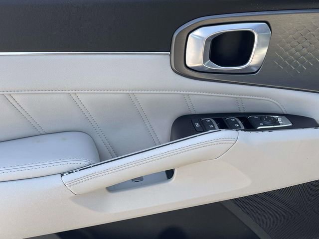 Certified 2022 Kia Sorento SX image 24
