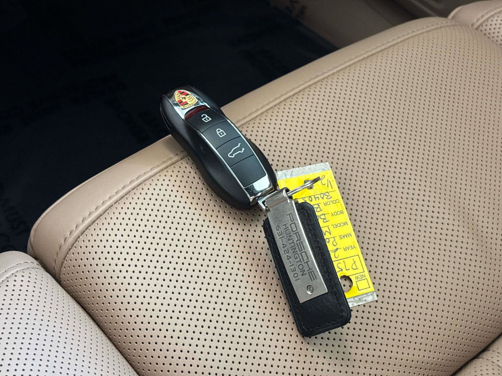 Used 2023 Porsche Macan image 20