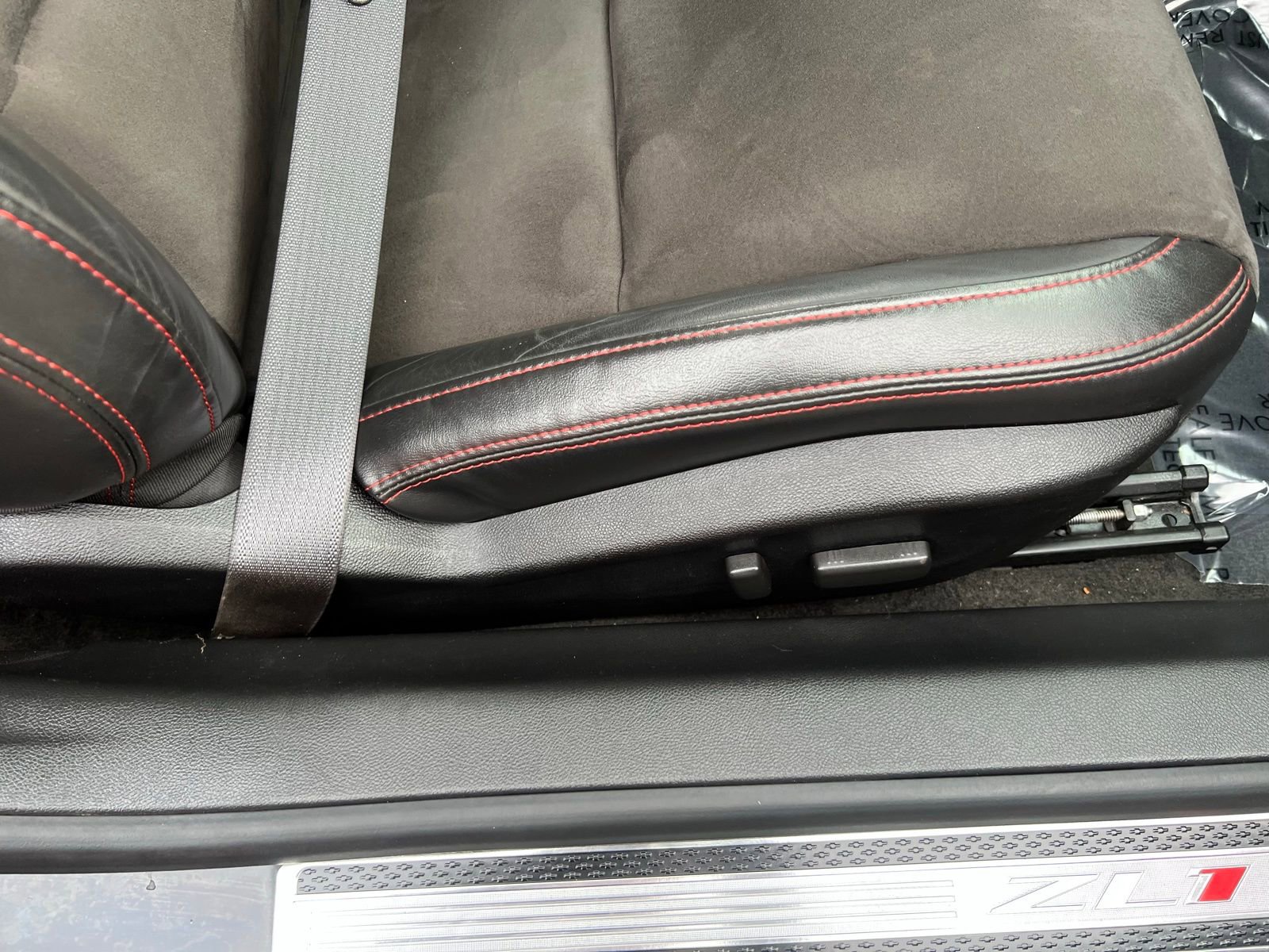 Used 2013 Chevrolet Camaro ZL1 RWD image 32
