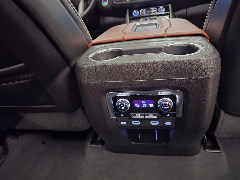 Used 2023 GMC Yukon XL Denali Ultimate AWD/4WD image 39