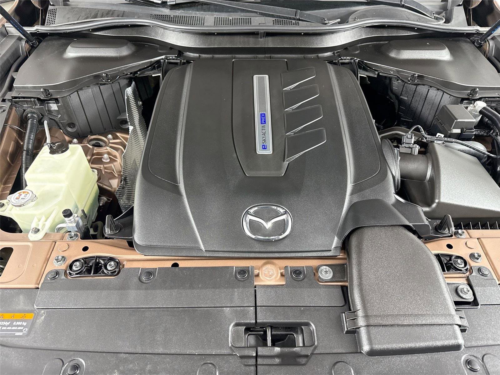 Certified 2025 MAZDA CX-70 Plug-In Hybrid w/ Premium Plus AWD/4WD image 50