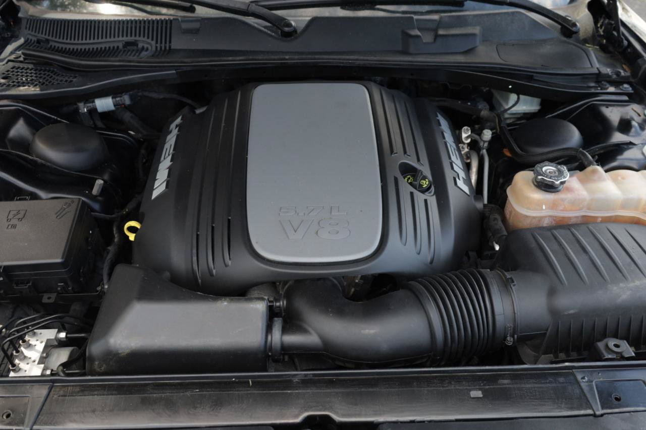 Used 2017 Dodge Challenger R/T RWD image 18