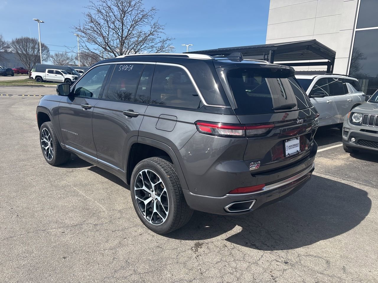 Used 2024 Jeep Grand Cherokee Summit image 5