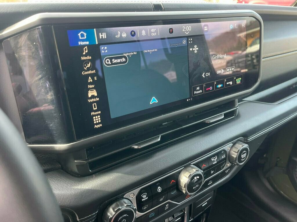 Used 2024 Jeep Wrangler Unlimited Sahara w/ Dual Top Group image 33