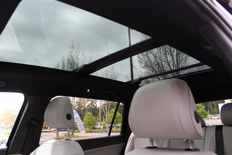 Used 2022 Volkswagen Tiguan SE R-Line image 22