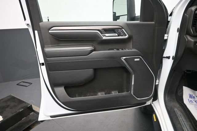 Used 2025 Chevrolet Silverado 2500 LTZ w/ LTZ Premium Package AWD/4WD image 20